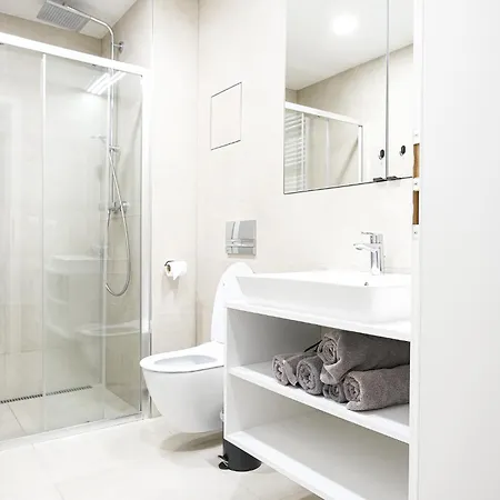 Rentero Michelska Scandinavian Quiet Apartment, *